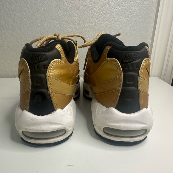 Nike Air Max 95 “Metallic Gold” - Picture 4 of 6
